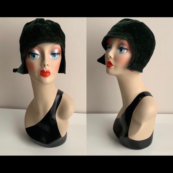 Vintage | Black Velvet Flapper Cloche Hat | O/S - Picture 15 of 15